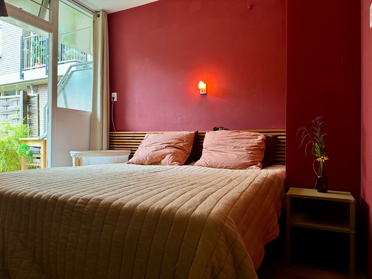 საძინებელი 1