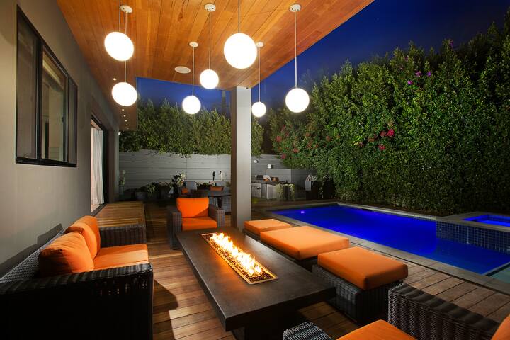 Modern Melrose Luxury! Live with the STARS! 5 BDRM gallery image 4