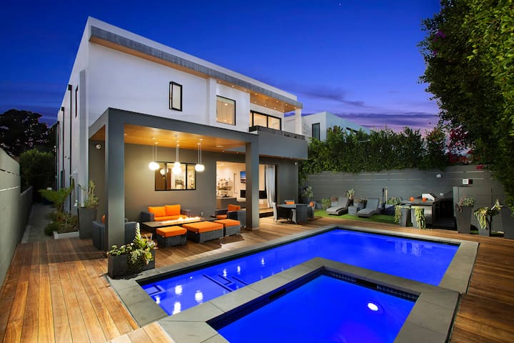 Modern Melrose Luxury! Live with the STARS! 5 BDRM
