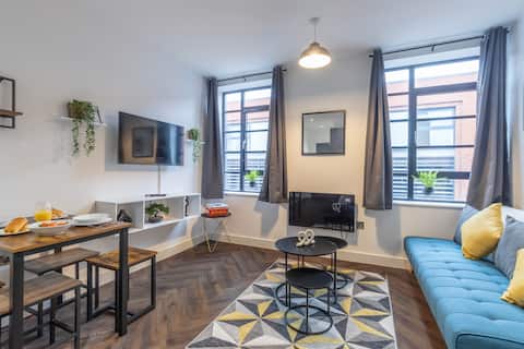 Popular Airbnb listing: Up to 45% off on easter/summer stays in Jewellery Quarter