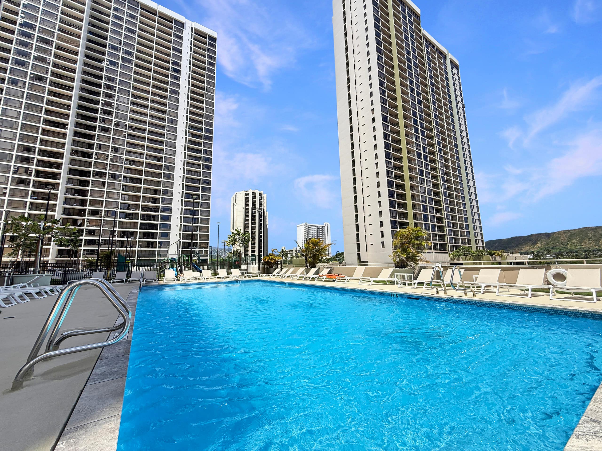 Condo in Honolulu · ★4.67 · 1 bedroom · 3 beds · 1 private bath - Image 27