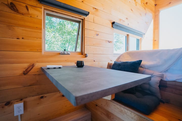 Field Of Dreams Tiny Home - Bangor, ME