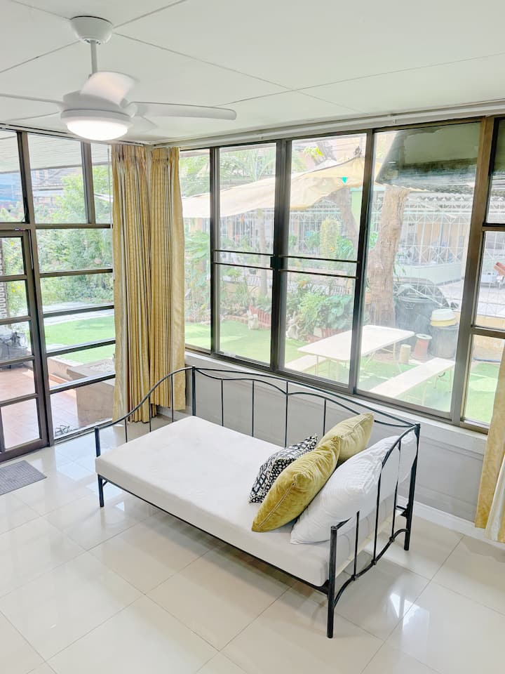 リビングルーム2