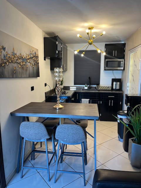 Santa Fe, air conditioning, 24-hour security