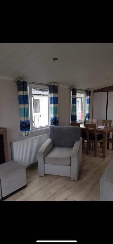 Successful Airbnb property: Prestige 8 berth caravan in Ingoldmells