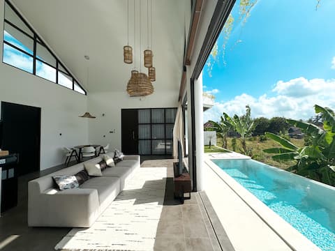 Luxurious 2BR Villa / Infinity Pool & Green Views