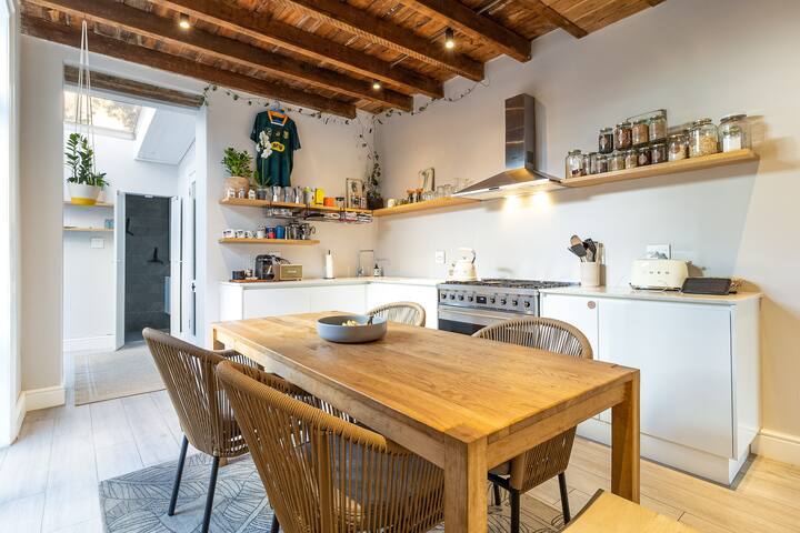 Atlantic Chic, Victorian Home gallery image 4