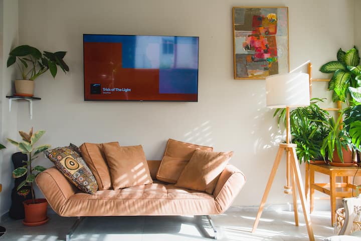 този диван се превръща в легло