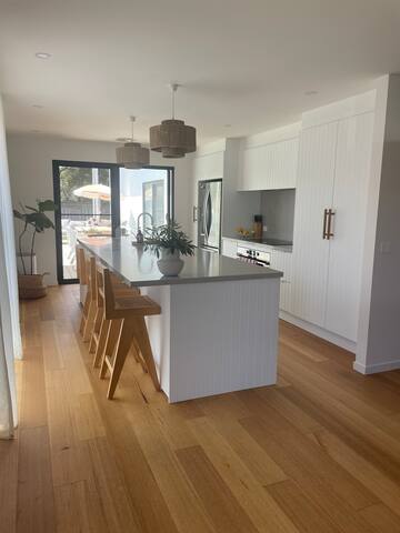 Coastal Pool Abode gallery image 5