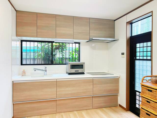 Charming Japanese Villa with Quiet, Private Garden gallery image 5