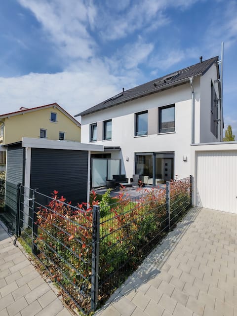 Chic semi-detached house Lake Constance Friedrichshafen 40/mt