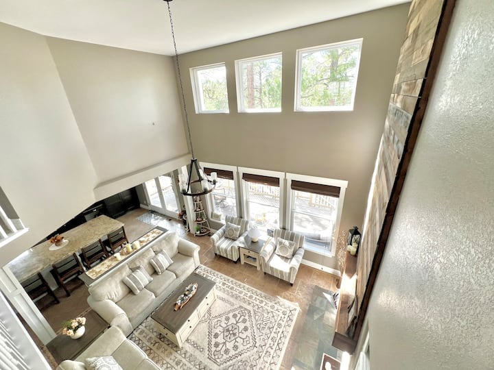 Forest Retreat, 2 Floors, 3 Bedrooms W/hot Tub Spa - Colorado Renaissance Festival