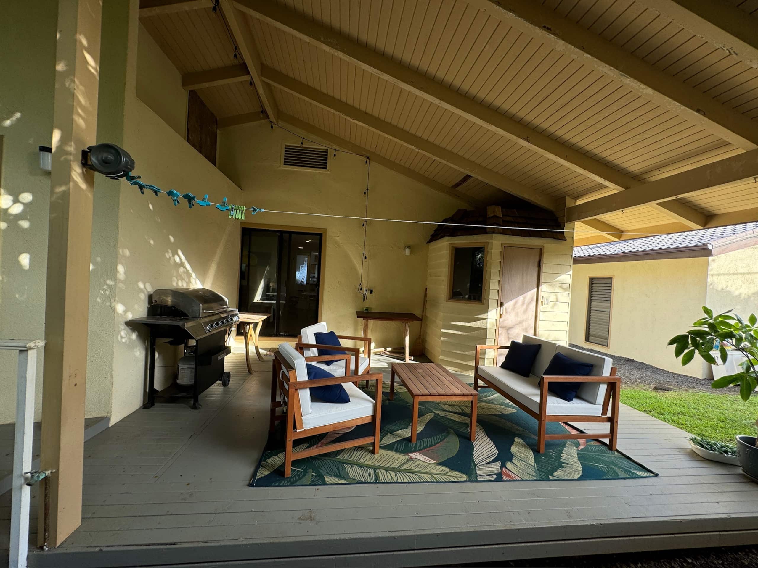 Home in Hilo · ★5.0 · 3 bedrooms · 7 beds · 3 private baths - Image 51