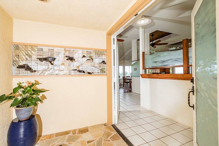 Oceanfront Duplex—Pool, Sauna & Beach, sleeps 12+ gallery image 5