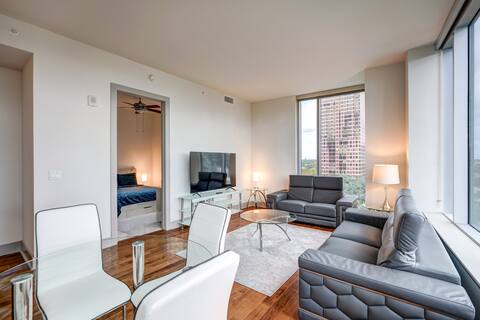 Top Airbnb: Hanover Post Oak in Greater Uptown
