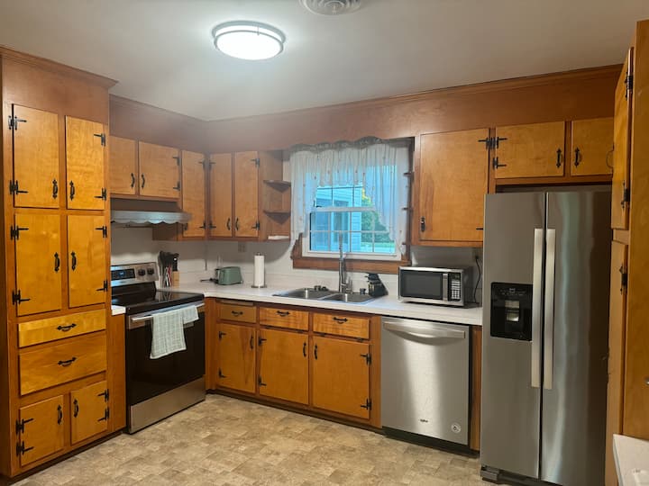 The Cozy House - Chester, VA