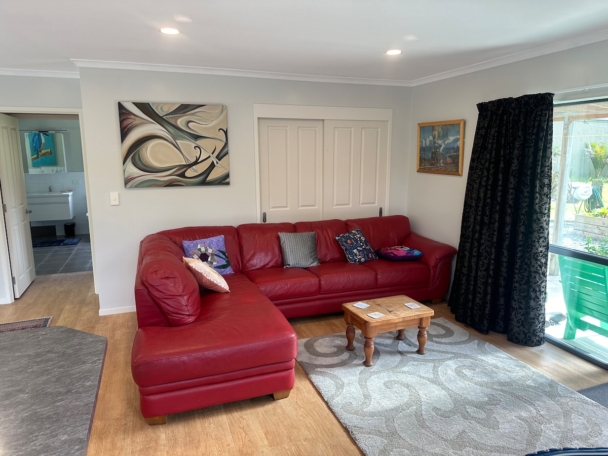 Popular Airbnb listing: Country Cottage on city fringe in Whangarei District