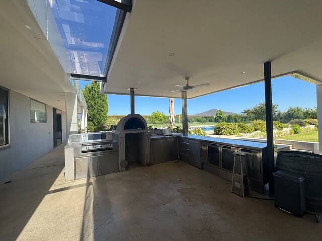 Storm Ridge Estate gallery image 4