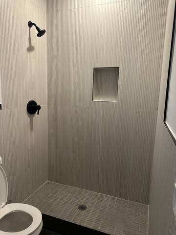 Nwk 111 Private Toilet and Bath gallery image 4