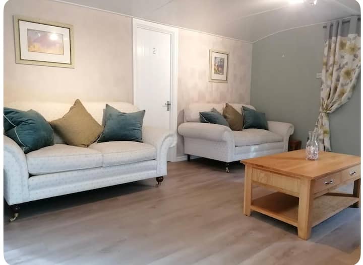The Lodge 2b/r With Hot Tub - Forest of Dean