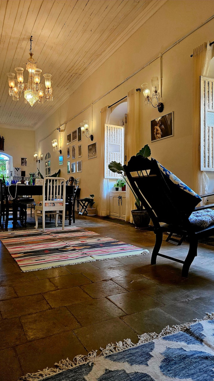 Dining area image 3