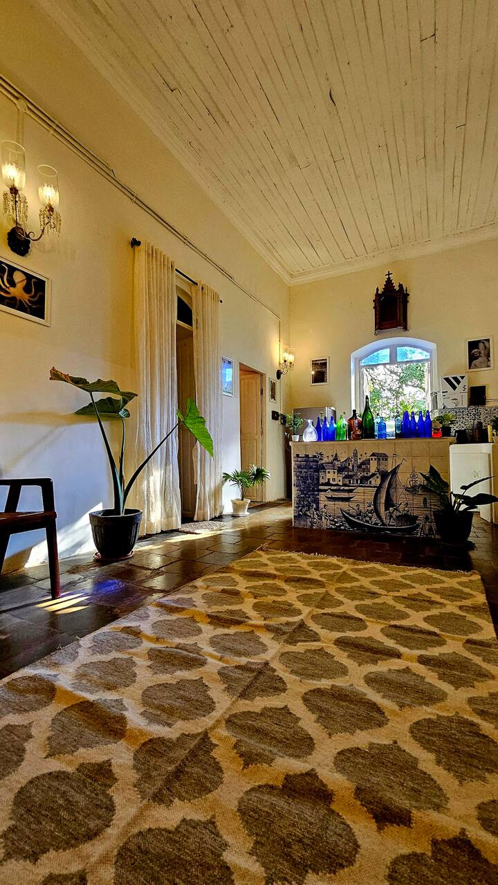 Dining area image 2