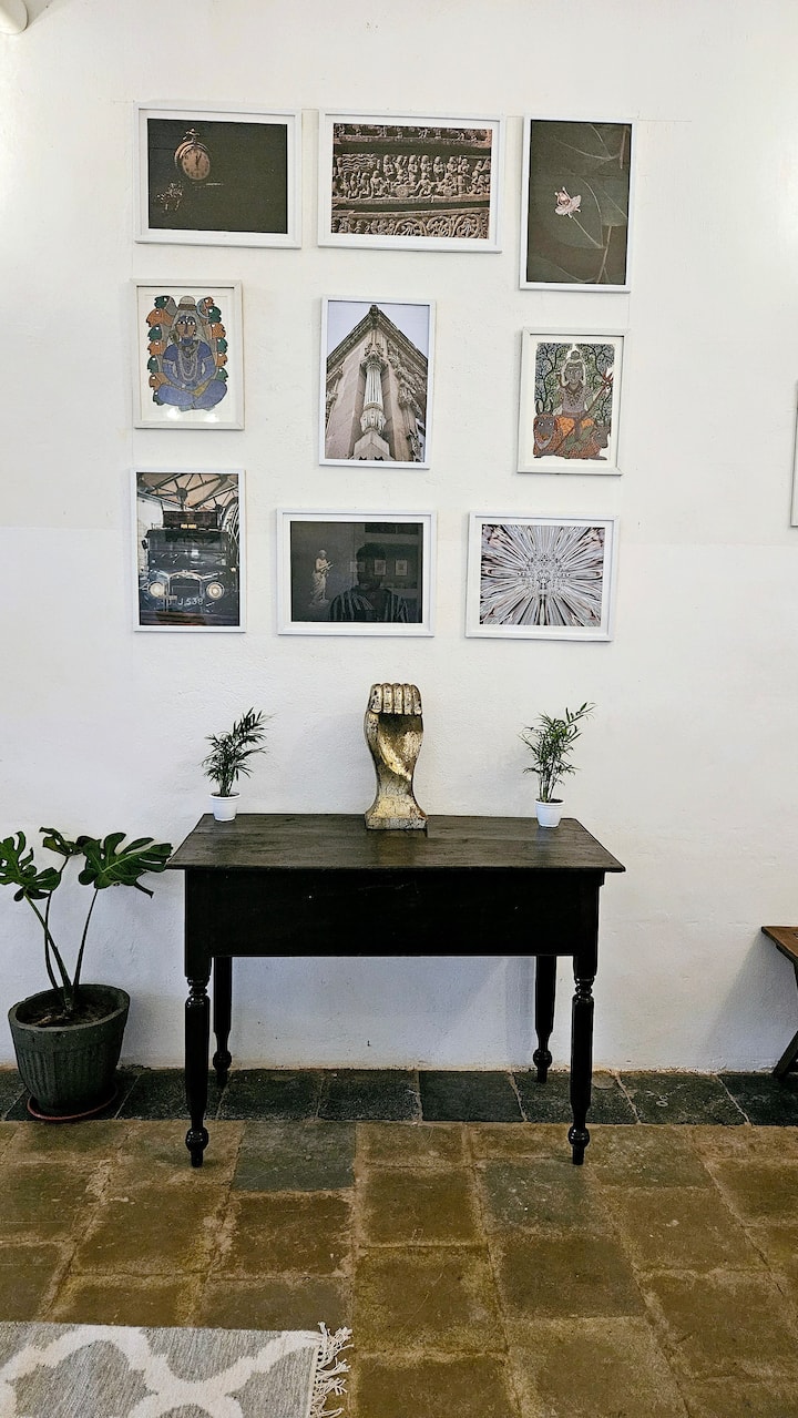 Dining area image 4