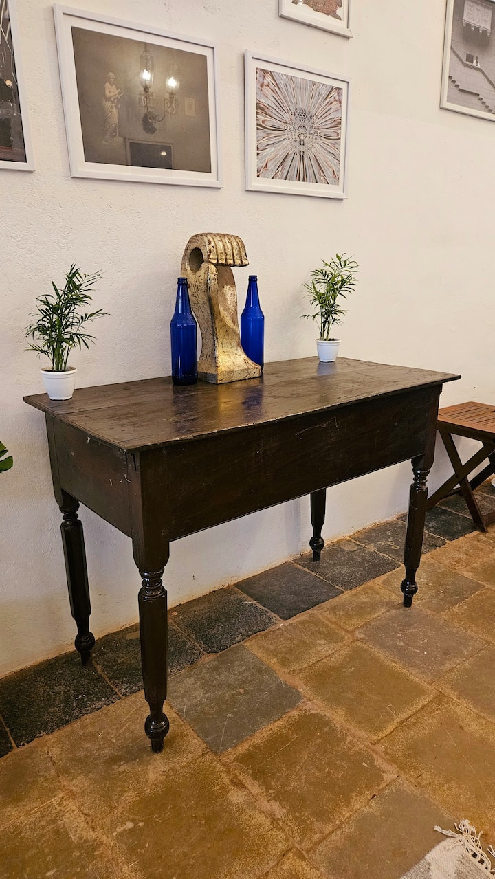 Dining area image 5