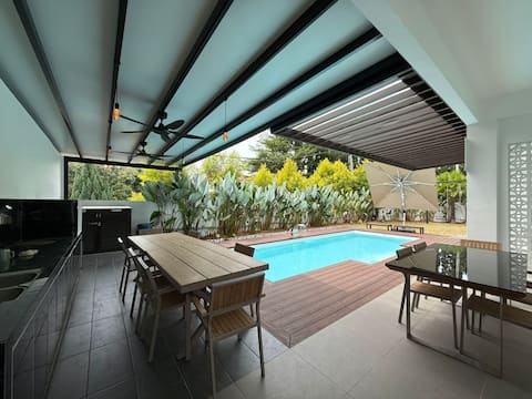 Hometel G&G - The COOZY Pool Retreat [3 Cars Max]