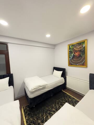 Luxury apartment on 4 -1 street gallery image 5