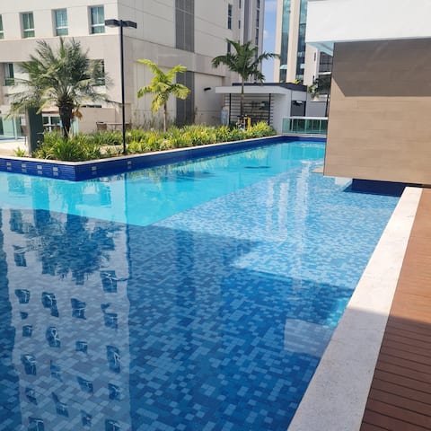 Beautiful Private Suite! Jade Hotel, 1 QUEEN bed.
