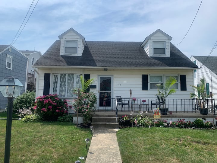 The 2 Bedroom Beachy Duplex - Brigantine, NJ