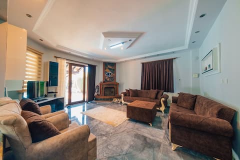 Popular Airbnb listing: Villa with large pool in Sapanca in Sakarya