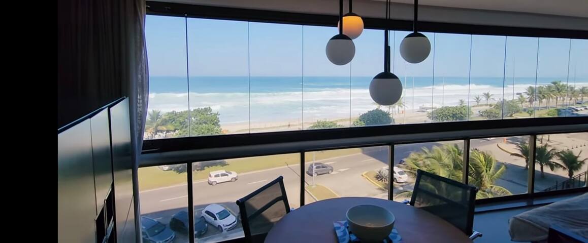 Apartamento frente mar na Barra gallery image 2