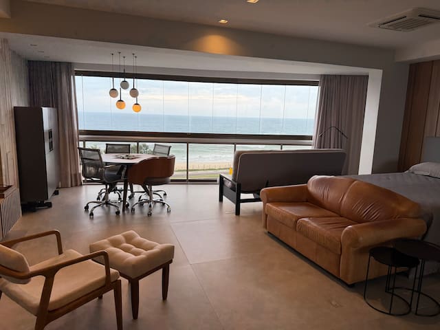 Apartamento frente mar na Barra