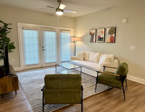 Brand New, 1st Floor, Pool, Gym