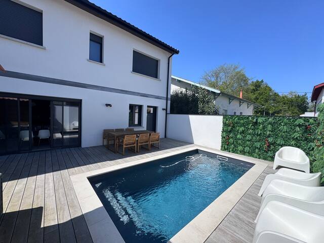 Maison neuve 4 chambres/piscine