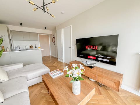 Popular Airbnb listing: Scandi Zen - Stunning View - 10 Min From Paris in Courbevoie