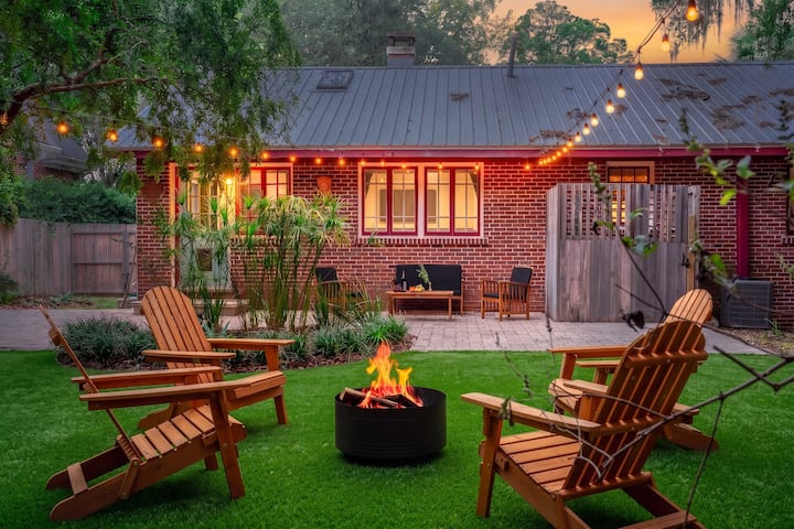 The Gallery At Duckpond | Backyard • Historic - Gainesville, FL