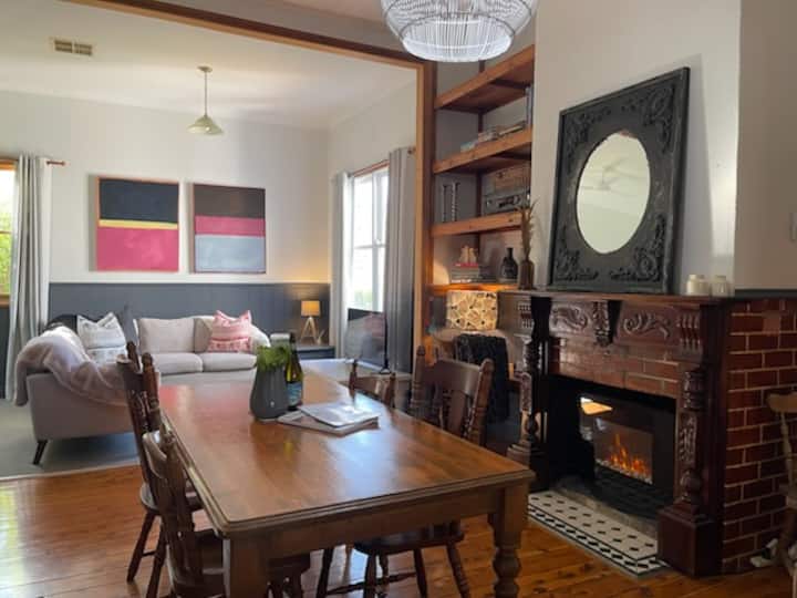 Rose Cottage, 6-8 Sleeper With Vineyard Views - Rutherglen