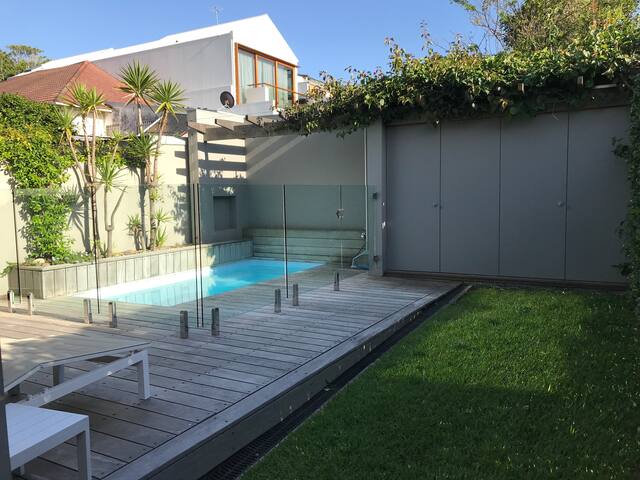 3 bed beach house with pool