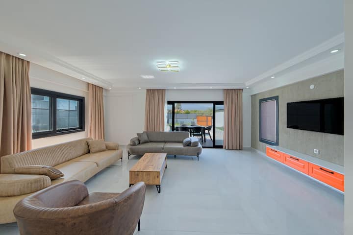 Balayı Ve Tatil Için Jakuzili Villa ( E Blok) - Fethiye