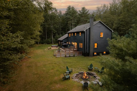 Woods Edge Private 5 Acres Hot Tub Fire Pit