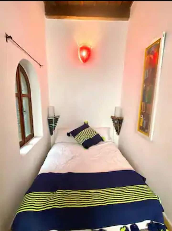 საძინებელი 2