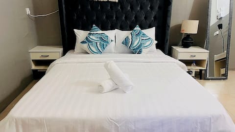 Amazonite Guesthouse, 3- Spacious Comfy A/C Rooms