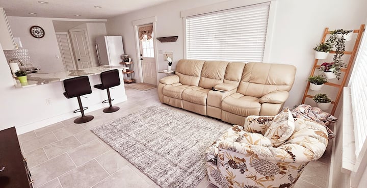 Downtown Getaway Casita - Bradenton, FL