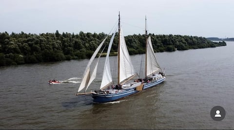 Sailing ship De Hester