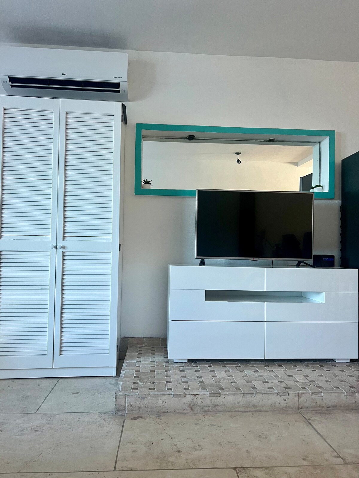 Anuncio de Airbnb popular: Oceanfront w/ pool~Aqua Azules Arena Blanca en Punta Vista