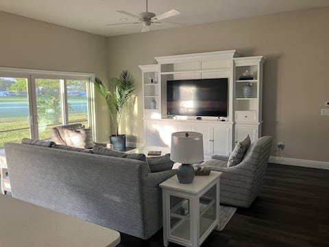 Popular Airbnb listing: The Mulligan House-The Villages in Lady Lake