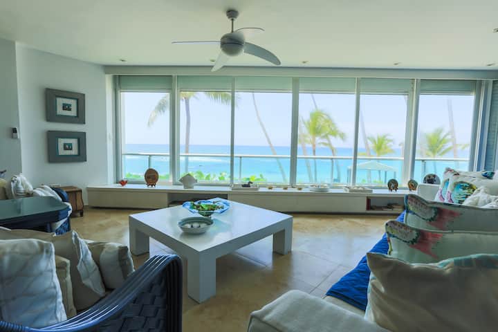 Beachfront| 230M2 | Amazing View|Weekly Clean